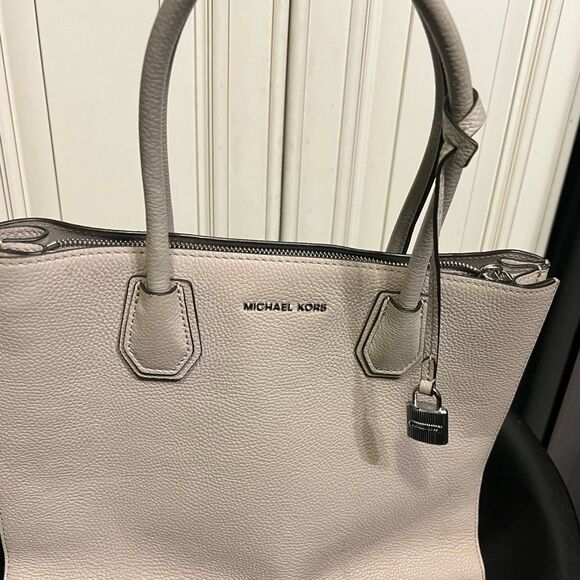 Michael Kors Tan Pebbled Leather Hamilton Traveler Satchel Handbag - Picture 14 of 16